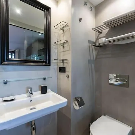 Atico Deluxe Monaco 139 アパート